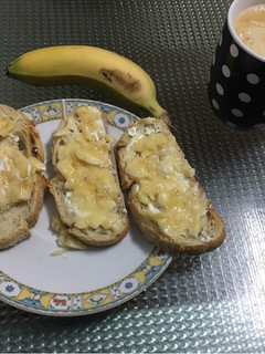 Una foto de Tostadas súper sanas con plátano