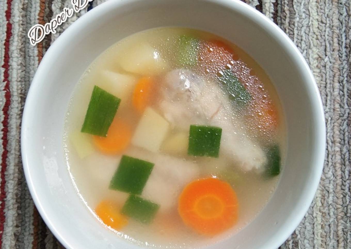 Sop ayam simpel