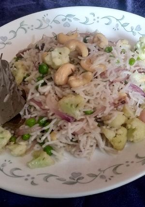 A picture of Navrattan Pulav.