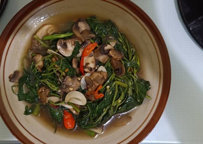 Resep Cah kangkung jamur saus tiram, Bisa Manjain Lidah