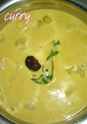 A picture of Chena moru curry.