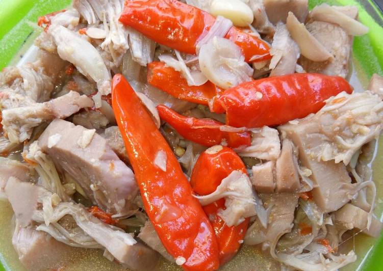 Gudeg jogja pedas NDOWEEEERRRRR tanpa daun jati...πππ