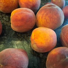 A picture of Canned fresh peaches.