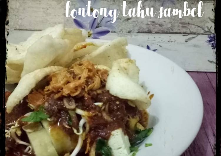 Lontong tahu sambel