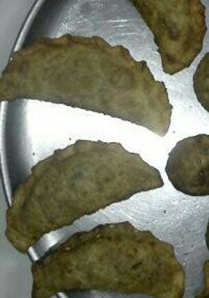 A picture of Jaggery coconut karenji.