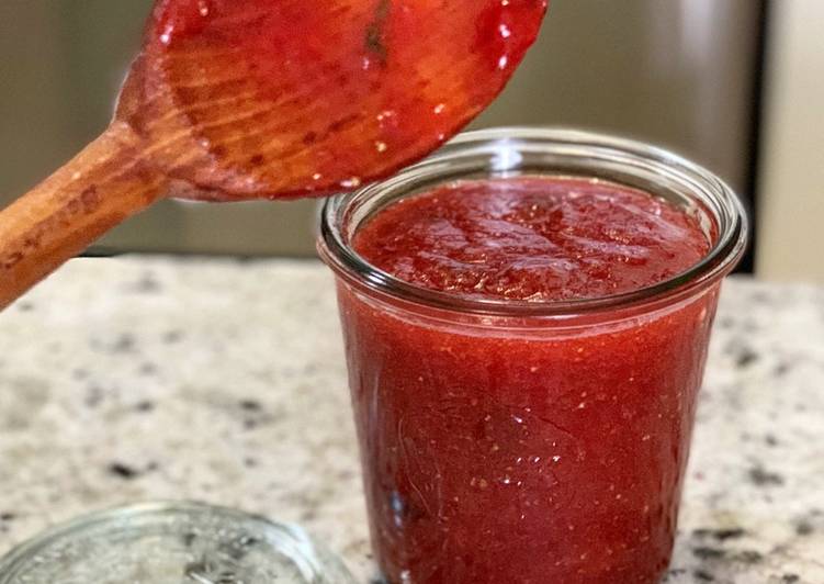 How to Prepare Speedy Strawberry and Thyme Jam