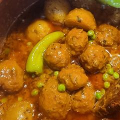 A picture of Chicken Kofta with Peas 🫛.