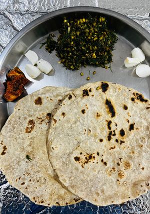 A picture of Jowar Bhakri with Dill Sabji.