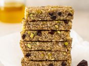Una foto di cioccolato e pistacchio