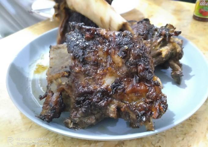 Langkah Mudah untuk Menyiapkan Iga Sapi Madu Bakar Teflon, Lezat
