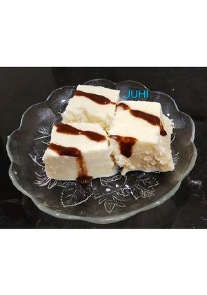 A picture of Vanilla Ice cream.