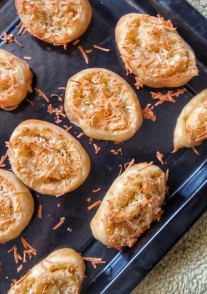A picture of 2 Ingredients Cheese Rolls.