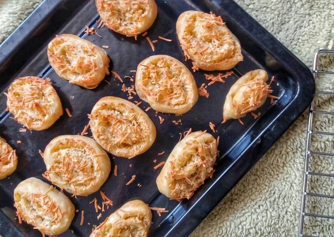 Recipe of Super Quick Homemade 2 Ingredients Cheese Rolls