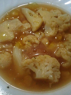 Una foto de Coliflor con caldo