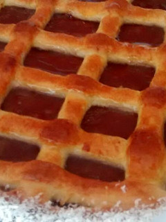 Una foto de Pasta frola fácil con harina leudante