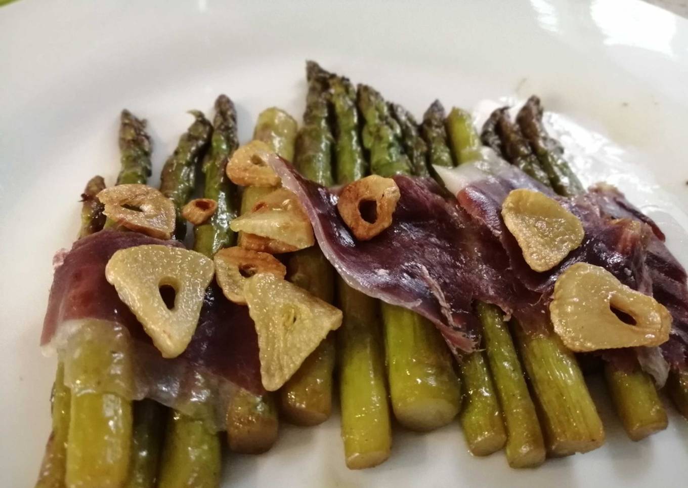 Sauteed Asparagus with Jamon