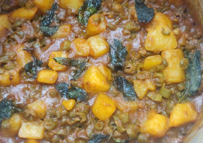 Recipe of Speedy Beans Potato Curry