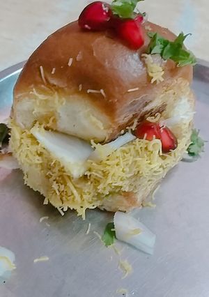 दाबेली (Dabeli recipe in Hindi) रेसिपी मुख्य फोटो