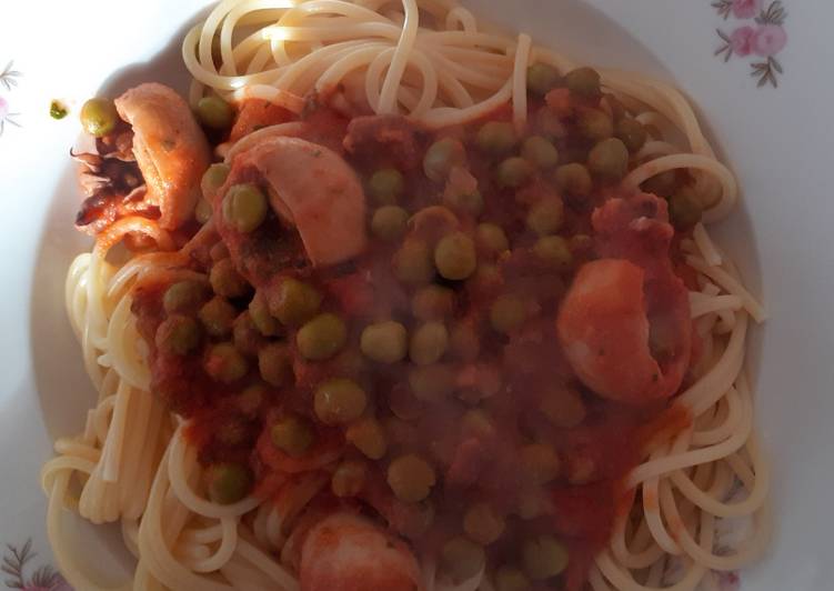 Spaghetti con sugo di seppie...che bontà...unica!!!
