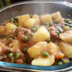 A picture of Beef with mixed vegetables.