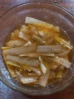 Una foto de Escabeche de Pencas de Acelga 🥬🤤🥳