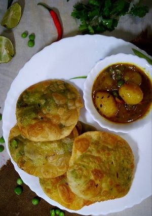 কড়াইশুঁটি কচুরি (koraishuti kochuri recipe in Bengali) রেসিপির প্রধান ছবি