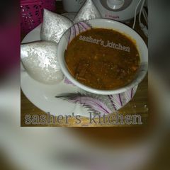 A picture of Mashed rice with miyan kubewa.