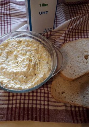 Tojásos, túrós szendvicskrém recept fotója