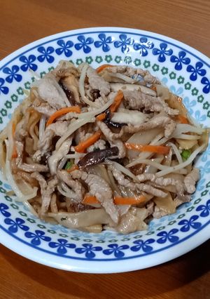 肉絲炒粄條 的食譜成品照片