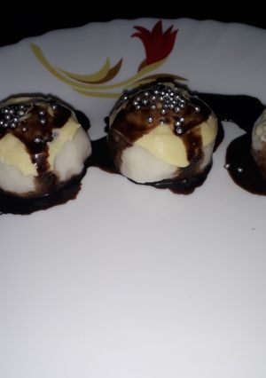A picture of Sweet rice bombs.