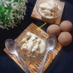 A picture of Chikoo Ice cream.