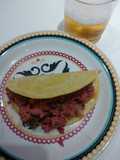Tacos mexicanos de linguiça com tortillas sem glúten