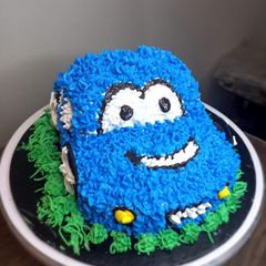 A picture of Car theme cake 🎂.