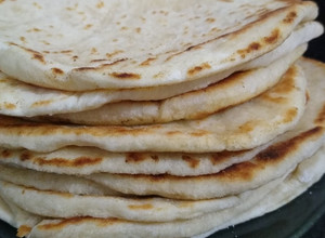 Una foto de Masa de pizzetas a la sartén