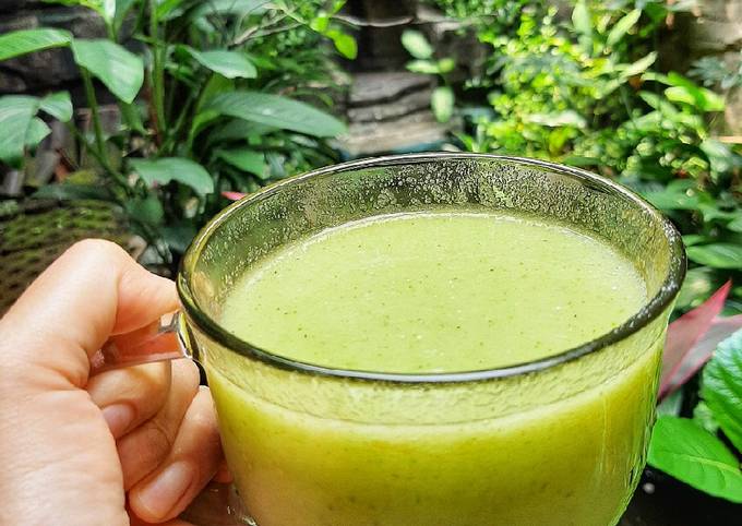 Cara Gampang Menyiapkan Green Smoothie 2 yang Enak Banget