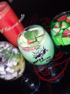 A picture of 4 different amazing drinks.