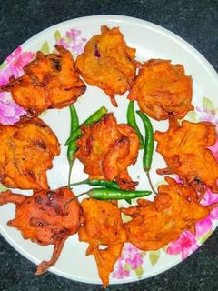 प्याज के पकौड़े (pyaz ke pakode recipe in Hindi) रेसिपी मुख्य फोटो