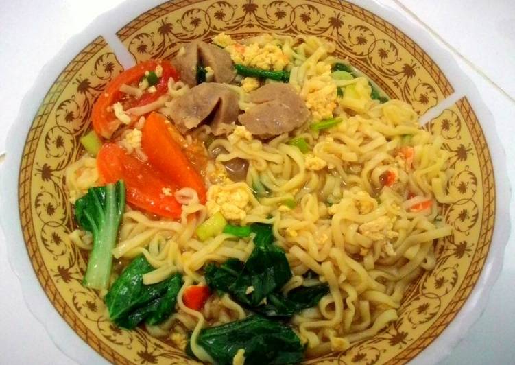 Resep Mie Tek Tek Kuah sederhana oleh Devie Fitrianingsih