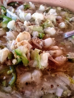 Una foto de Pozole blanco de puerco, estilo Guerrero