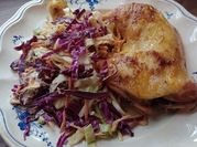 Una foto de repollo blanco ensalada manzana