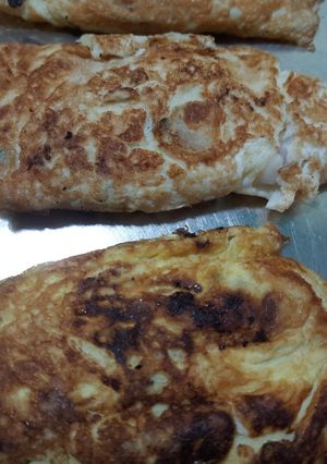 ডিমের অমলেট(dimer omelette recipe in bengali) রেসিপির প্রধান ছবি