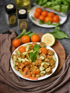 A picture of Tofu-Chickpeas Summer Salad.