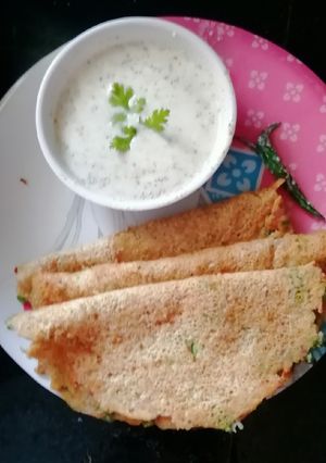 A picture of Oats uttapam.