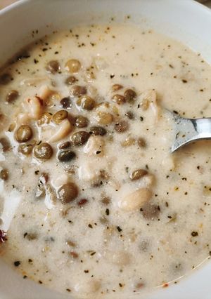 A picture of Noodle Soup with Green Lentils.