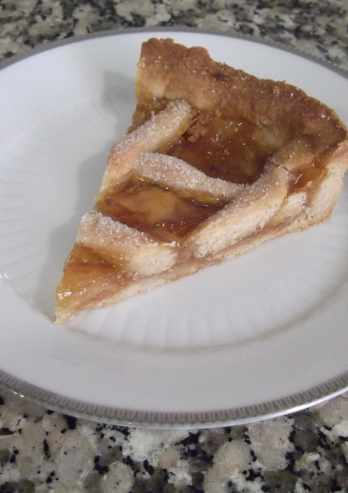 Una foto de Tarta linzer de naranja y cacao