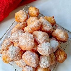 A picture of Saffron rice calas.