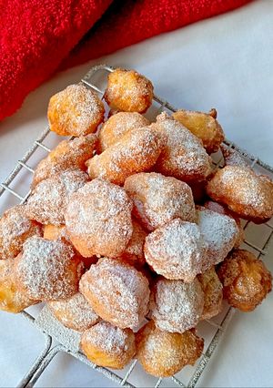 A picture of Saffron rice calas.