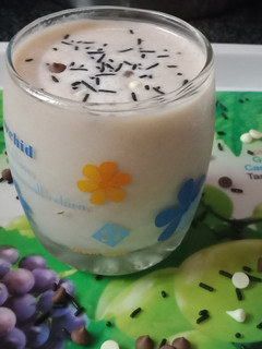 ચીકુ શેક (Chikoo shake Recipe in Gujarati) રેસીપી મુખ્ય ફોટો
