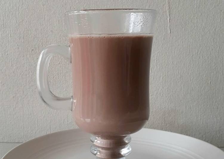 Chocolate caliente con leche condensada