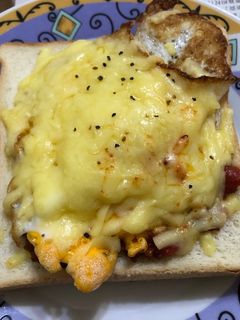 好料日記15:簡易義式肉醬烤吐司披薩 的食譜成品照片